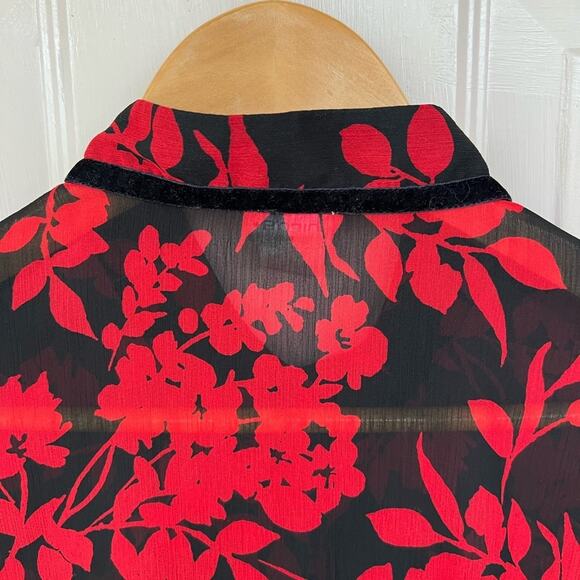 Chico’s Red Floral Ruffle Front Blouse | Size 3 (U.S. 16/18) - Picture 7 of 8